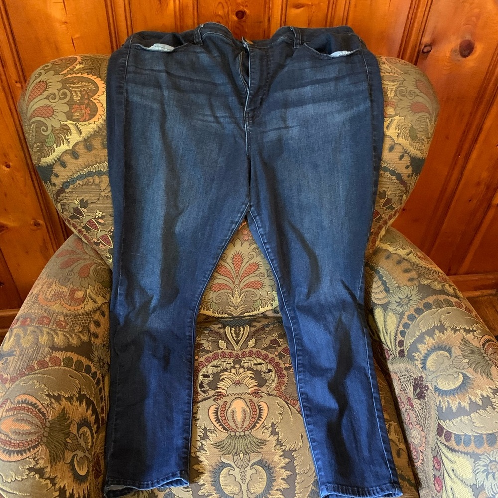 American Eagle skinny jeans